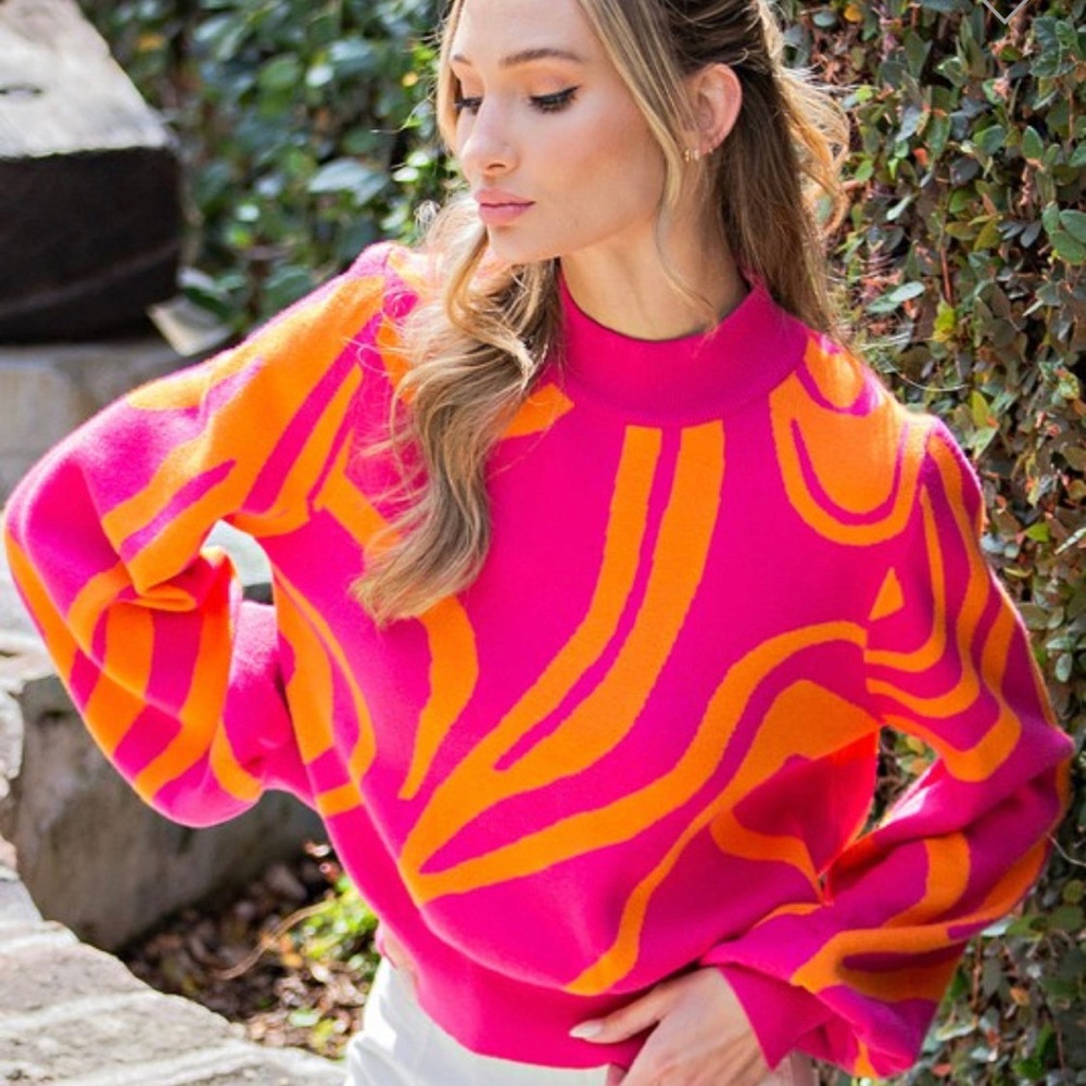eeSome Fuchsia & Orange Swirl Print Sweater “LIKE NEW”